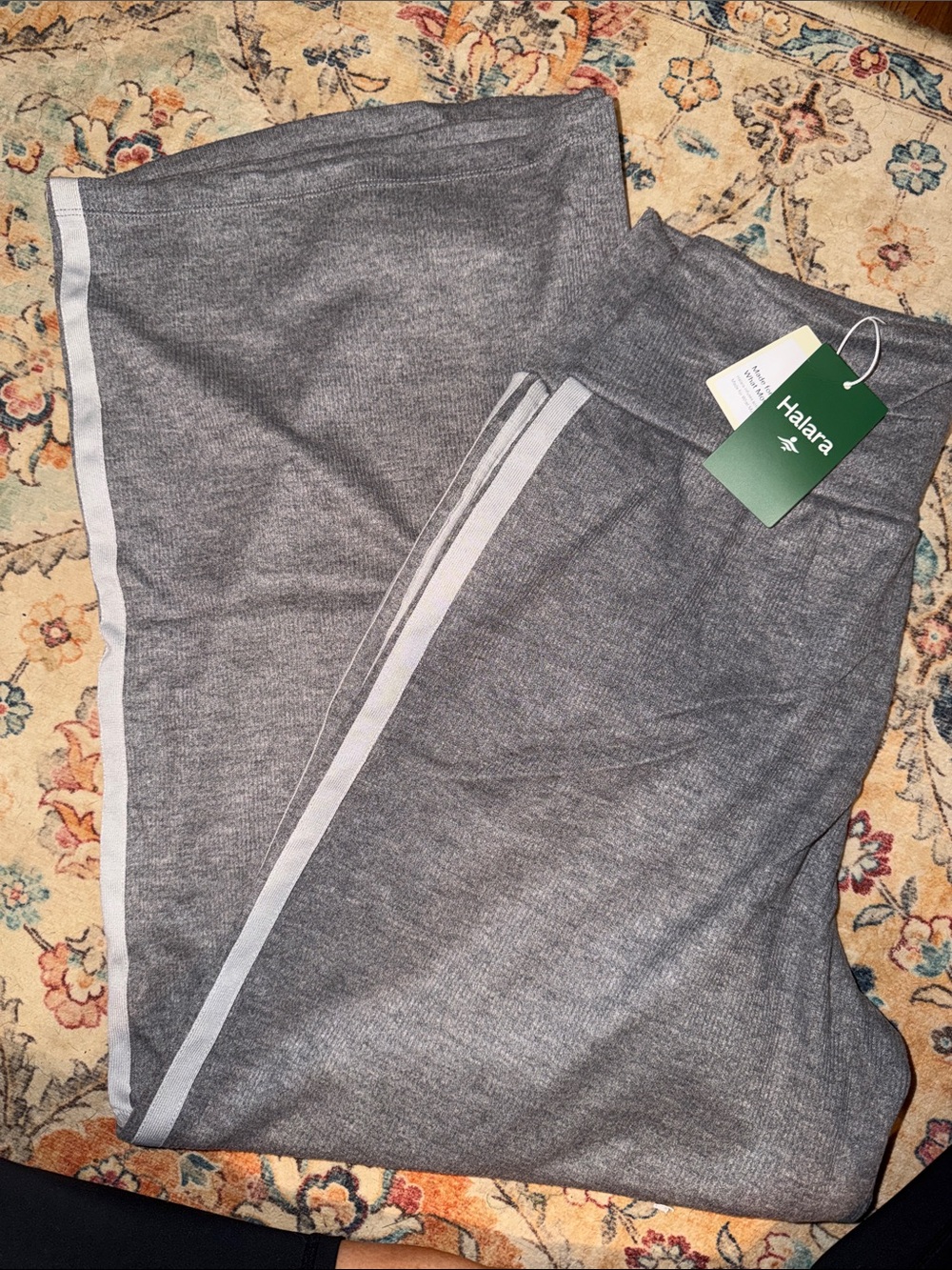 HALARA Gray Ribbed Knit Pants with Light Stripe